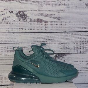 Nike Air Max 270